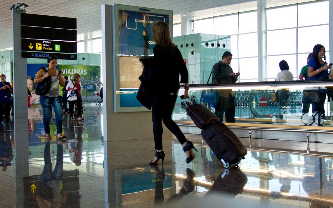 HOW TO USE AIRLINE BOARDING PASSES ON YOUR IPHONE